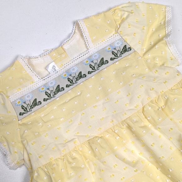 Dondolo Bubble Romper Yellow Buttercup Swiss Dot Girls Sz 2 Lace Preppy Boutique - Picture 2 of 6